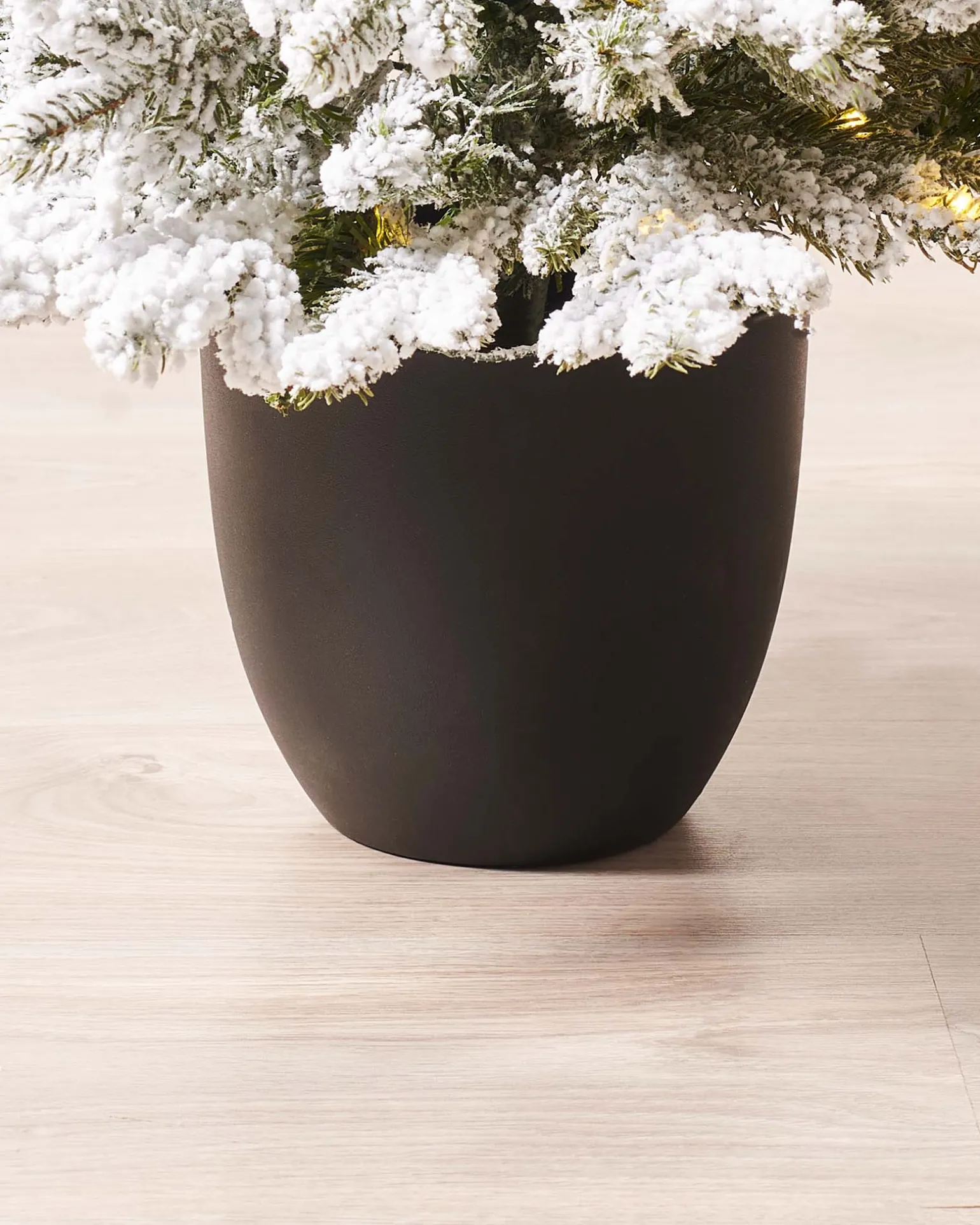 WeRChristmas Pre-Lit Snow Flocked Potted Christmas Tree, 3 Ft^ Budget Christmas Trees|Potted Christmas Trees