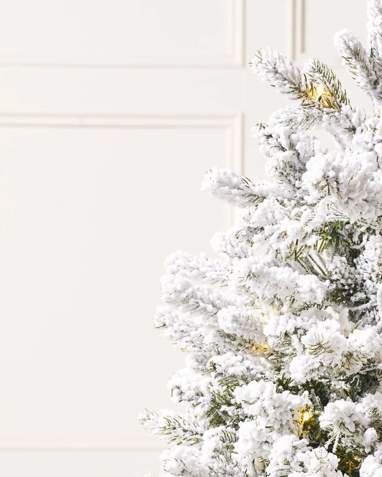 WeRChristmas Pre-Lit Snow Flocked Potted Christmas Tree, 3 Ft^ Budget Christmas Trees|Potted Christmas Trees
