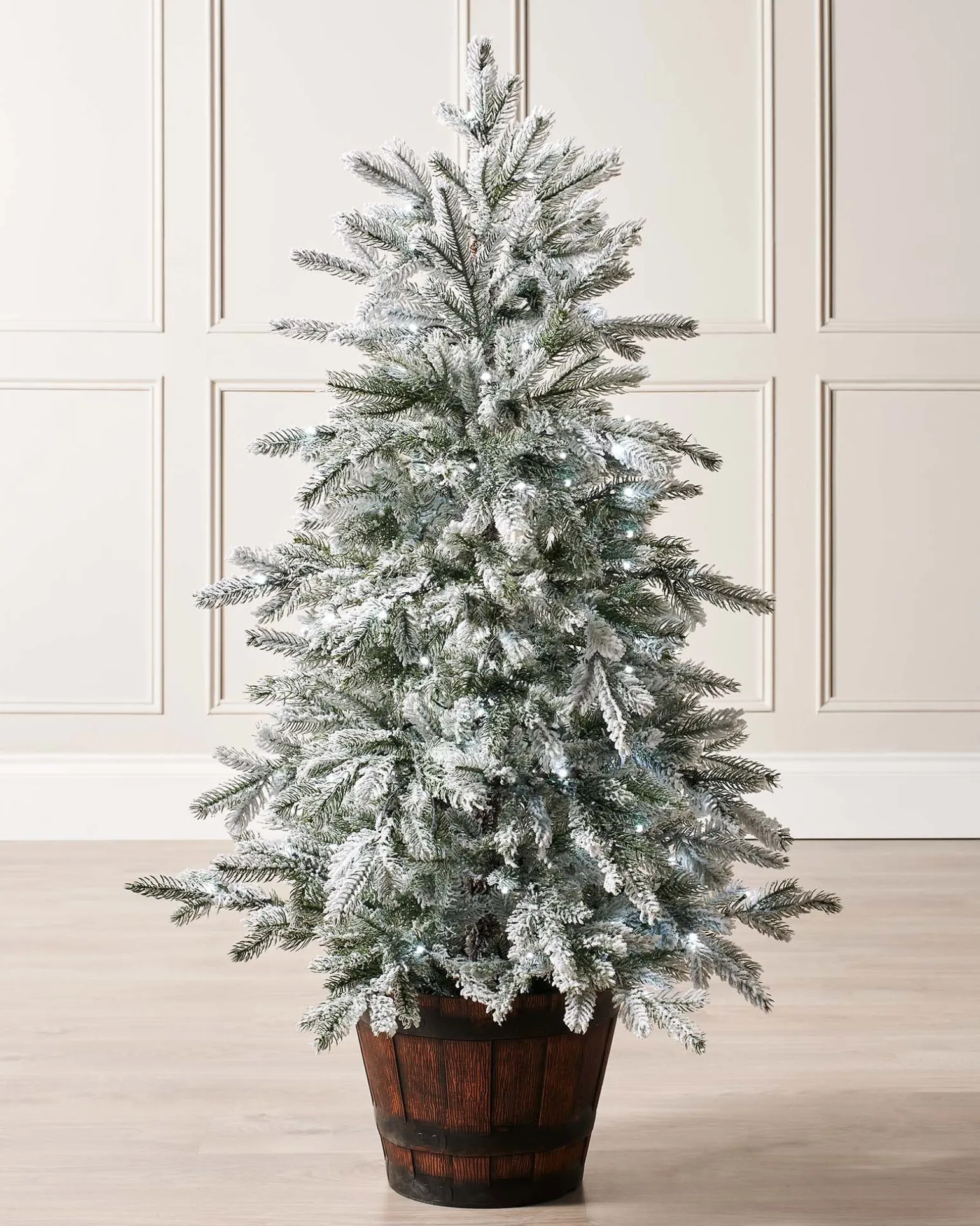 WeRChristmas Pre-Lit Snow Flocked Potted Christmas Tree, 4 Ft^ Budget Christmas Trees|Potted Christmas Trees