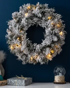 WeRChristmas Pre-Lit Snow Flocked Spruce Wreath, 60 Cm^ Plain Wreaths|Pre Lit Wreaths