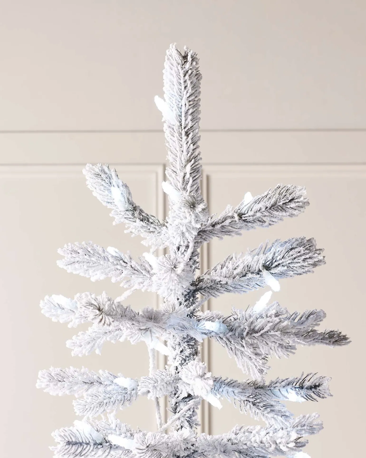 WeRChristmas Pre-Lit Snow Flocked Spruce Christmas Tree, 6 Ft^ Snow Flocked Christmas Trees|Pre Lit Christmas Trees
