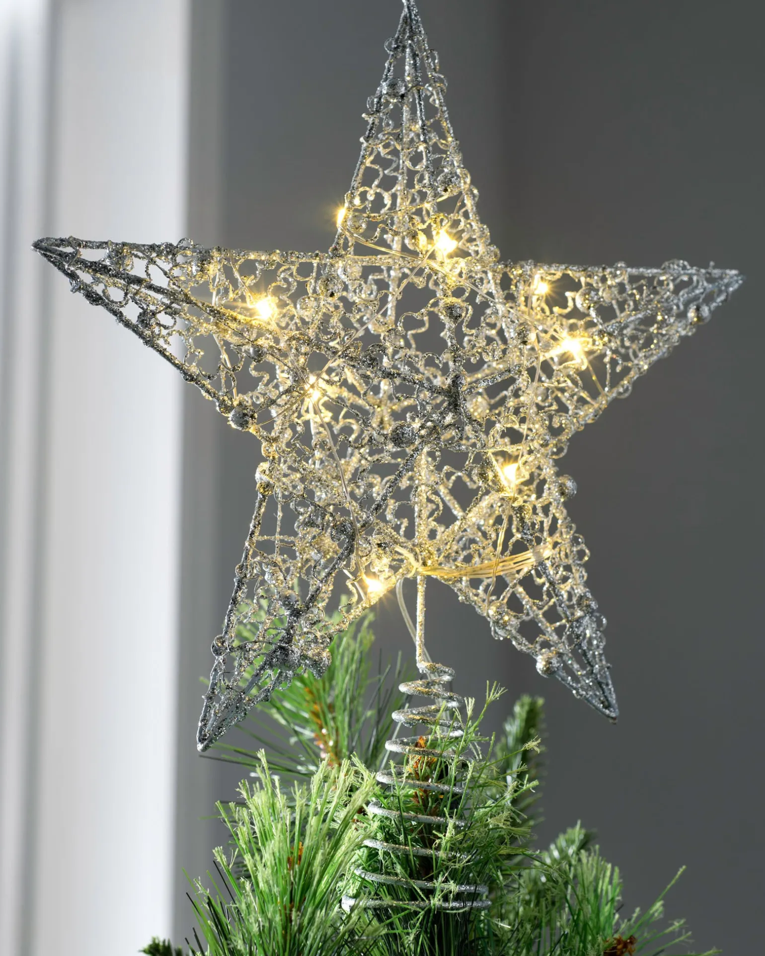 WeRChristmas Pre-Lit Star Christmas Tree Topper, Silver, 31 Cm^ Tree Toppers