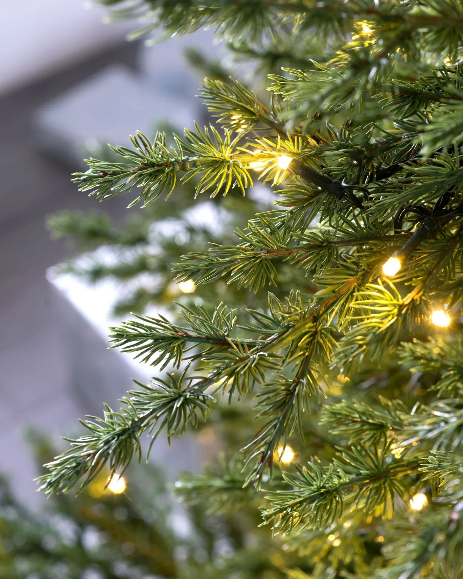 WeRChristmas Pre-Lit Traditional Fir Multi-Function Christmas Tree, 8 Ft^ Pre Lit Christmas Trees