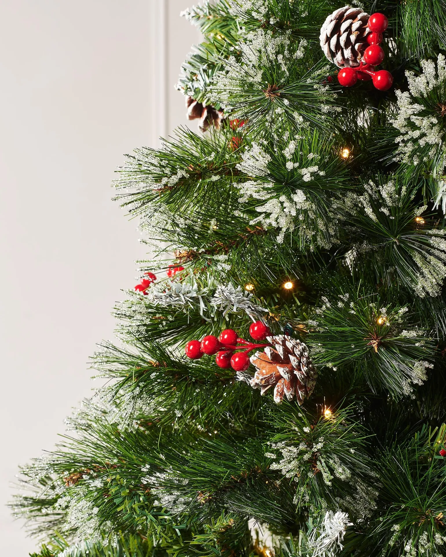 WeRChristmas Pre-Lit Victorian Frosted Berries & Pinecones Christmas Tree, 6 Ft^ Snow Flocked Christmas Trees|Pre Lit Christmas Trees