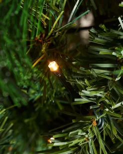 WeRChristmas Pre-Lit Victorian Pine Christmas Tree, 7 Ft^ Pre Lit Christmas Trees
