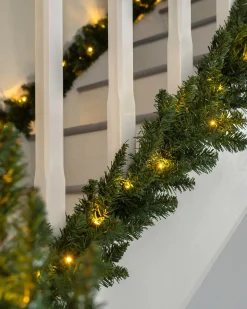 WeRChristmas Pre-Lit Warm White LEDs Garland, 9 Ft^ Plain Garlands|Pre Lit Garlands