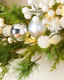 WeRChristmas Pre-Lit White Berry Mixed Tip Wreath, 76 Cm^ Decorated Wreaths|Pre Lit Wreaths