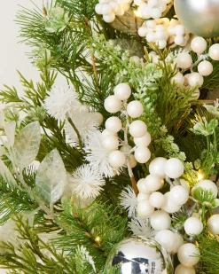 WeRChristmas Pre-Lit White Berry Mixed Tip Wreath, 76 Cm^ Decorated Wreaths|Pre Lit Wreaths
