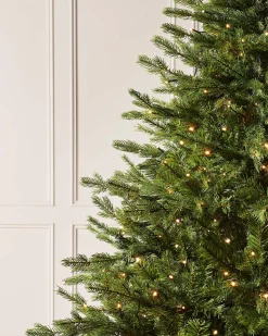 WeRChristmas Pre-Lit Windsor Fir Christmas Tree, 6 Ft^ Premium Christmas Trees|Pre Lit Christmas Trees