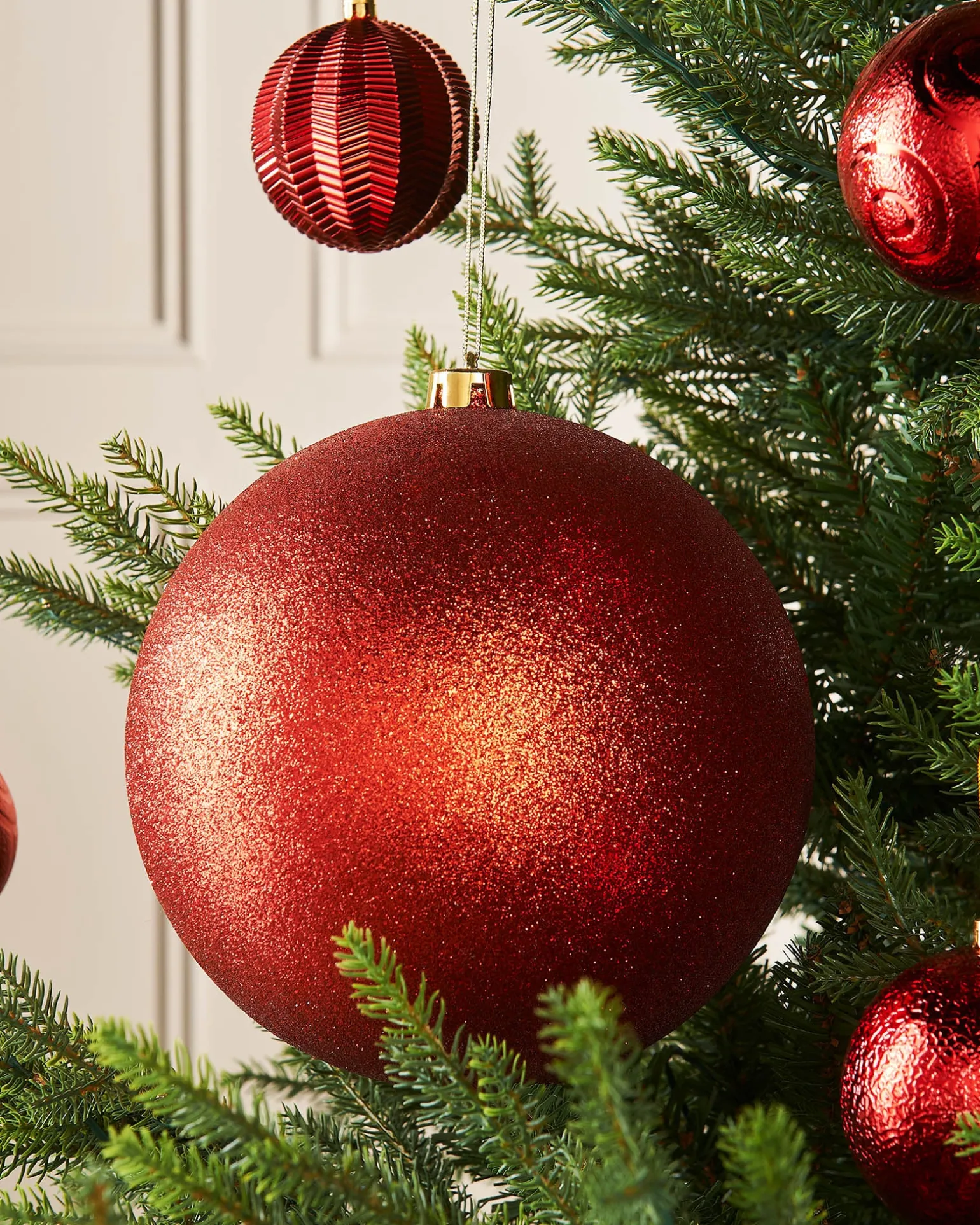 WeRChristmas Red Large Glitter Shatterproof Bauble, 20 Cm^ Oversized Baubles|Shatterproof Baubles