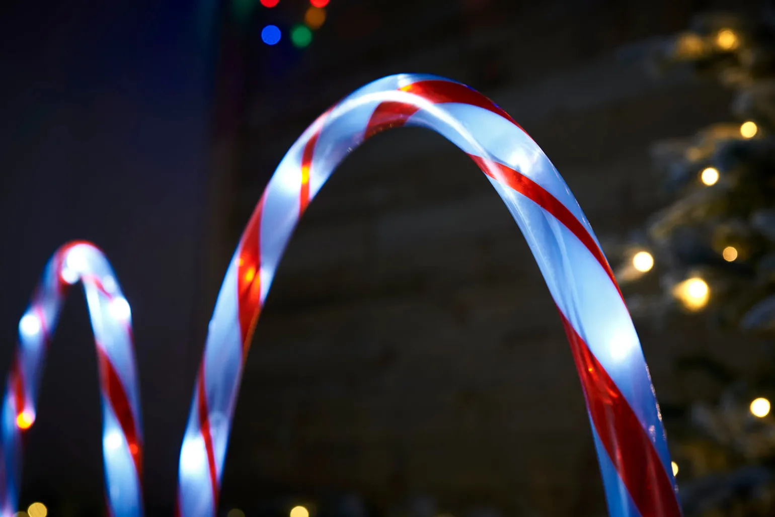 WeRChristmas Set Of 4 Candy Cane Arch Pathway Stake Lights, 50 Cm^ Pathway Lights