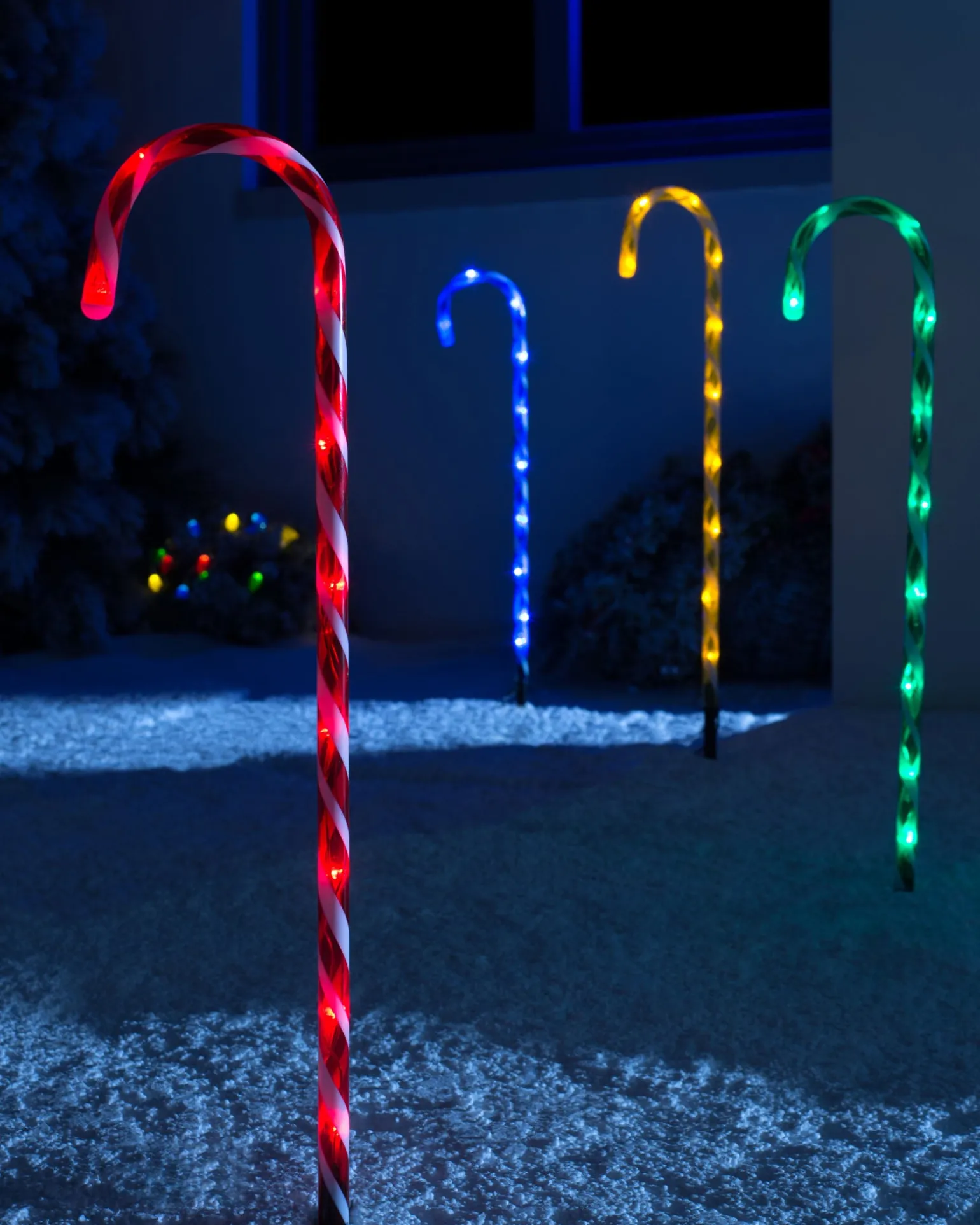 WeRChristmas Set Of 4 Connectable Candy Cane Pathway Lights, 75 Cm^ Connectable Lights