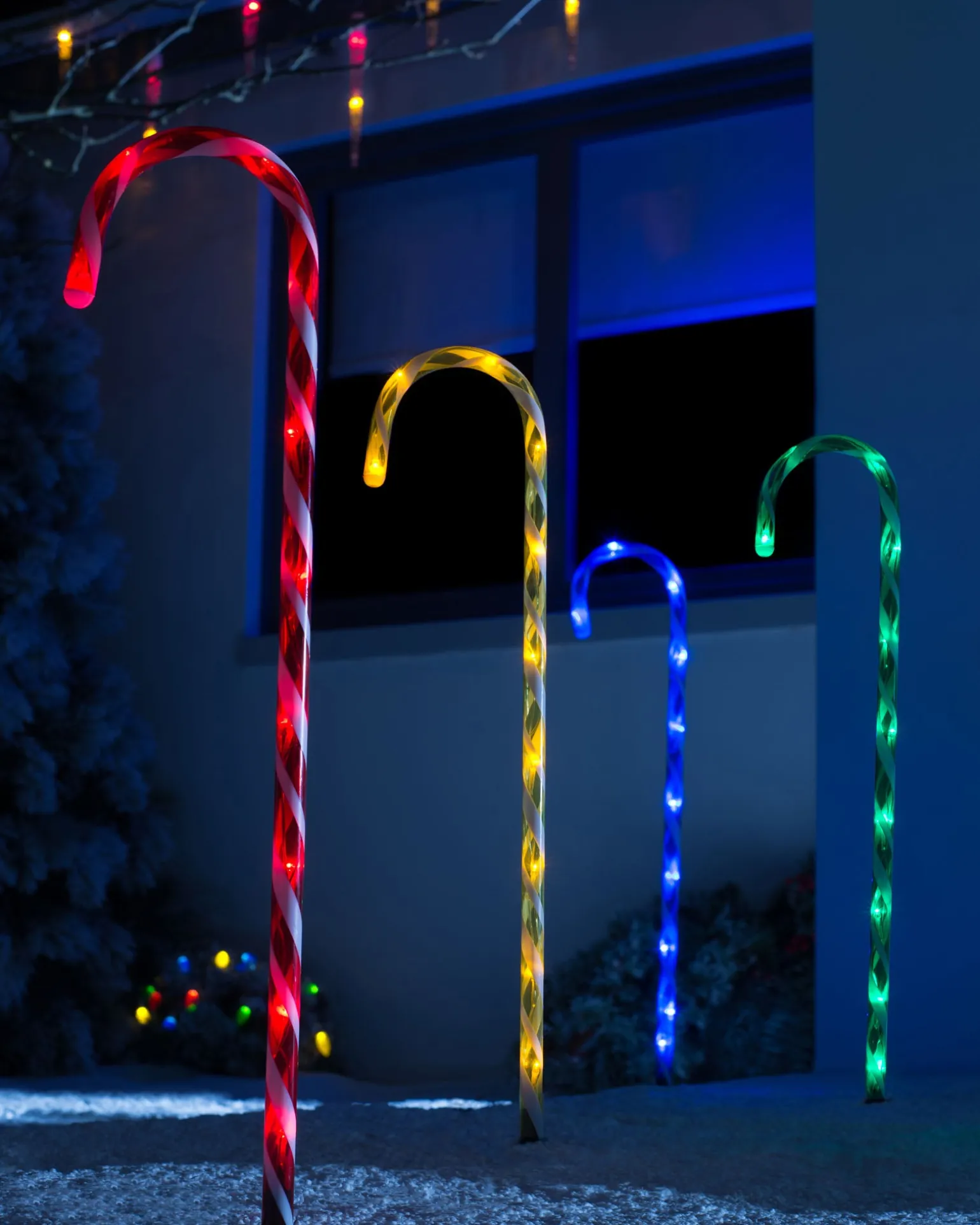 WeRChristmas Set Of 4 Connectable Candy Cane Pathway Lights, 75 Cm^ Connectable Lights