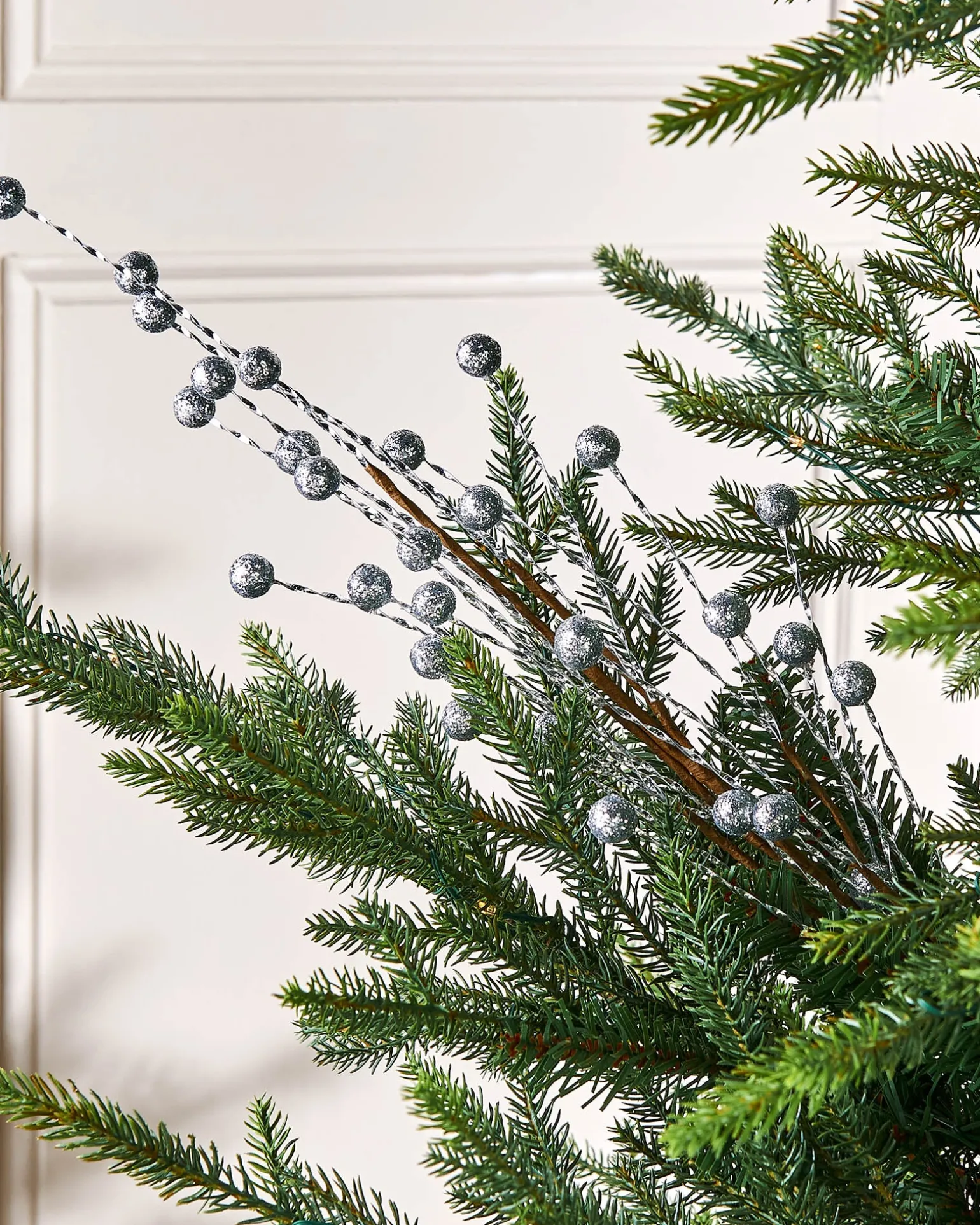 WeRChristmas Silver Berry Christmas Tree Spray, 78 Cm^ Flowers & Foliage|Flowers & Foliage