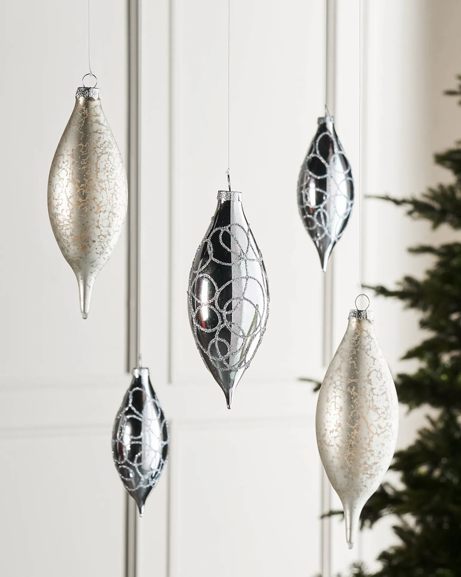 WeRChristmas Silver Glass Baubles, 5 Pack, 15 Cm^ Glass Baubles