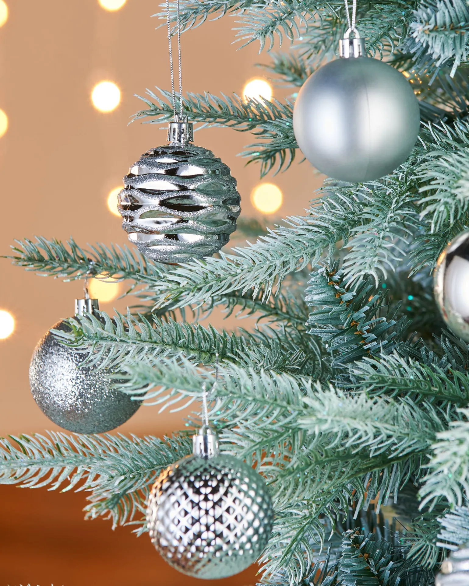 WeRChristmas Silver Shatterproof Baubles, 50 Pack, 6 Cm^ Shatterproof Baubles