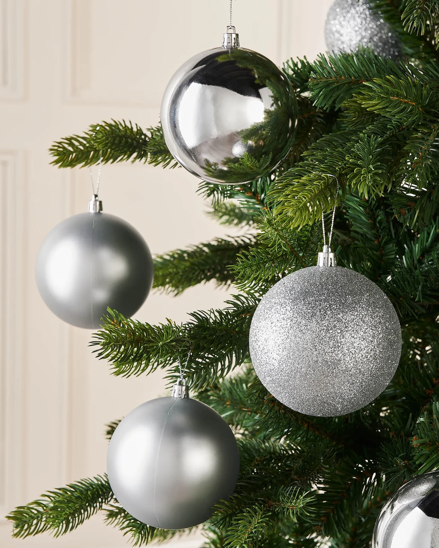 WeRChristmas Silver Shatterproof Baubles, 9 Pack, 10 Cm^ Oversized Baubles|Shatterproof Baubles