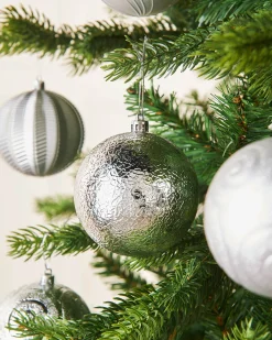 WeRChristmas Silver Shatterproof Baubles, 16 Pack, 8 Cm^ Shatterproof Baubles