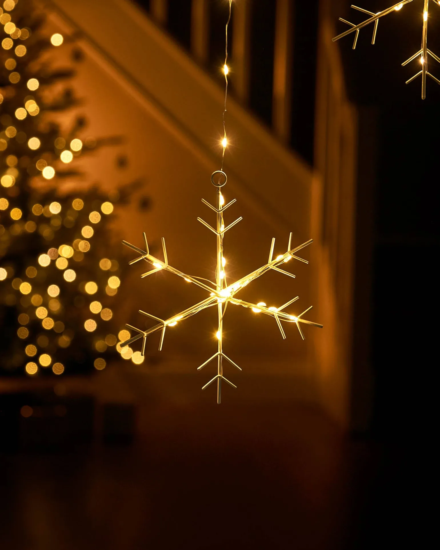 WeRChristmas Snowflake Curtain Light String, 1.2 M^ Window Silhouettes|Curtain & Net Lights