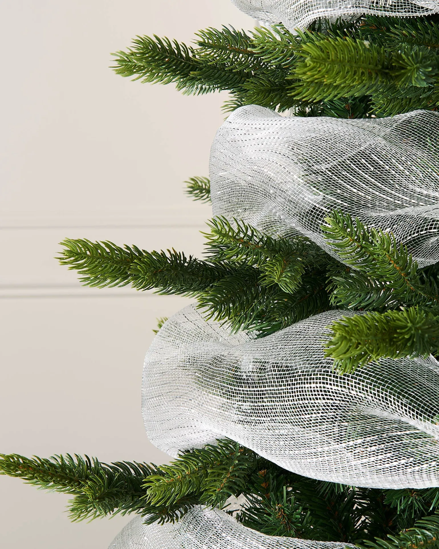 WeRChristmas Transparent Mesh With Thin Striped Silver Foil, 9 M^ Deco Mesh