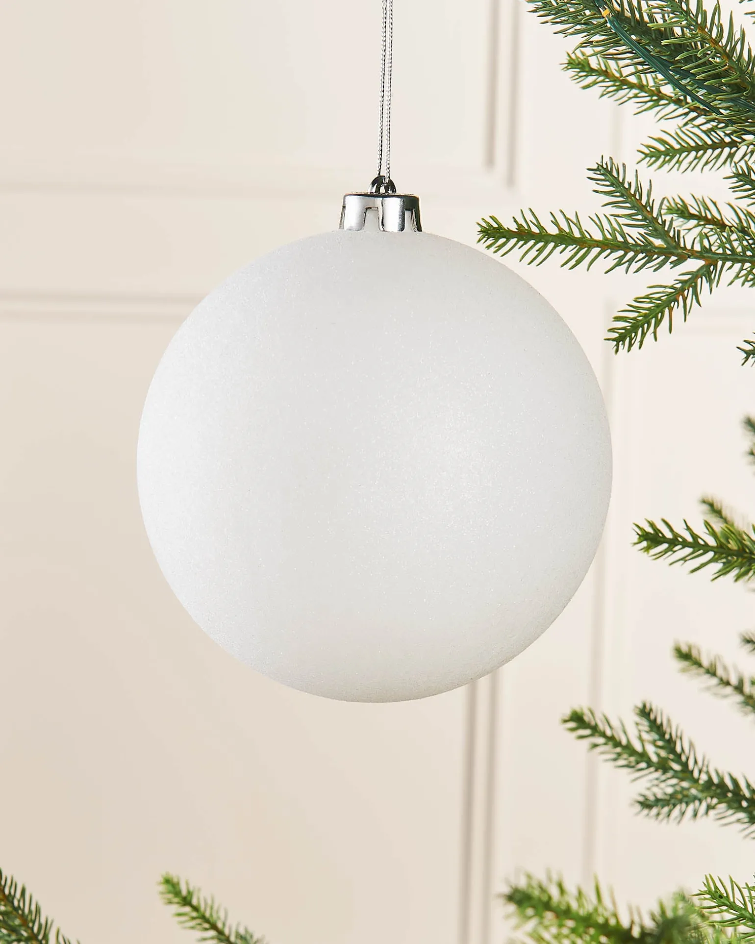 WeRChristmas White Large Glitter Shatterproof Bauble, 15 Cm^ Oversized Baubles|Shatterproof Baubles