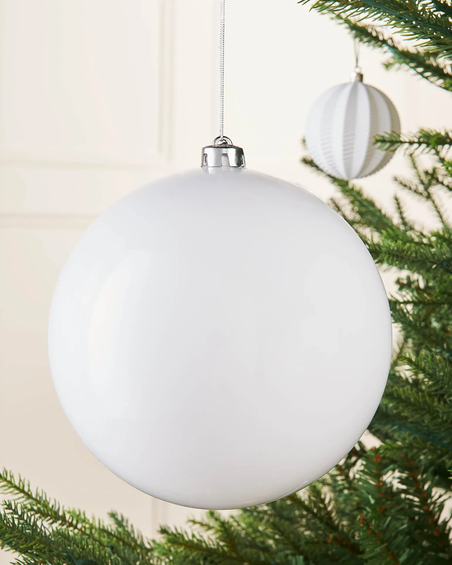 WeRChristmas White Large Gloss Shatterproof Bauble, 20 Cm^ Oversized Baubles|Shatterproof Baubles