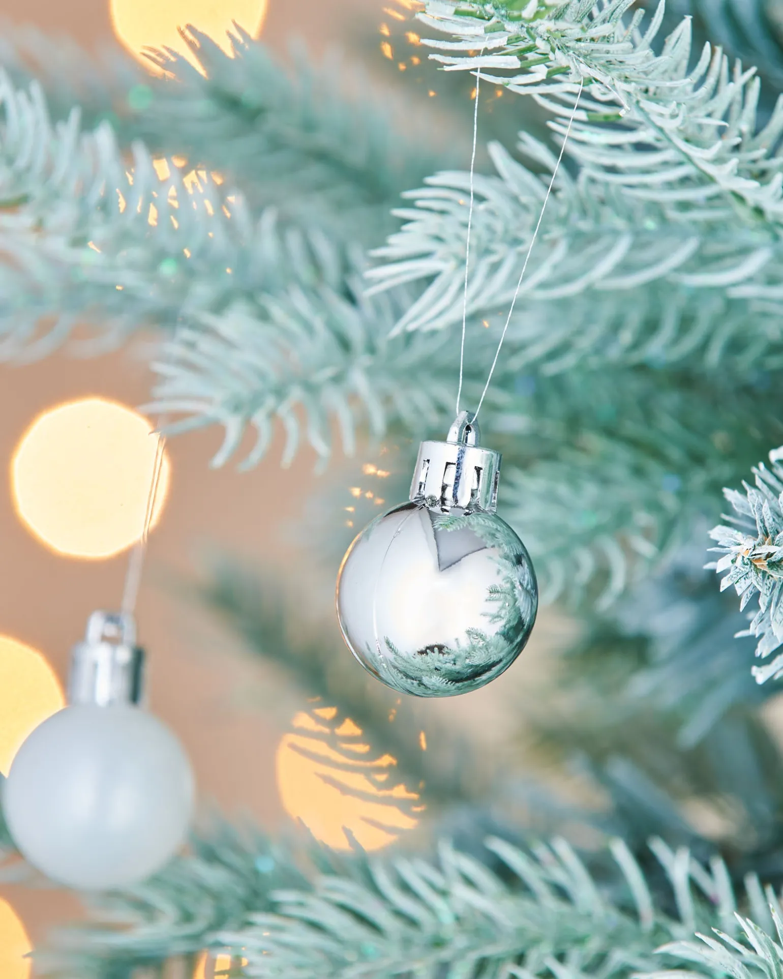 WeRChristmas White/Silver Shatterproof Baubles, 36 Pack, 3 Cm^ Shatterproof Baubles